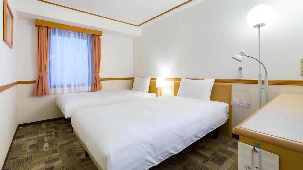 Toyoko Inn Sasebo Ekimae Exterior foto